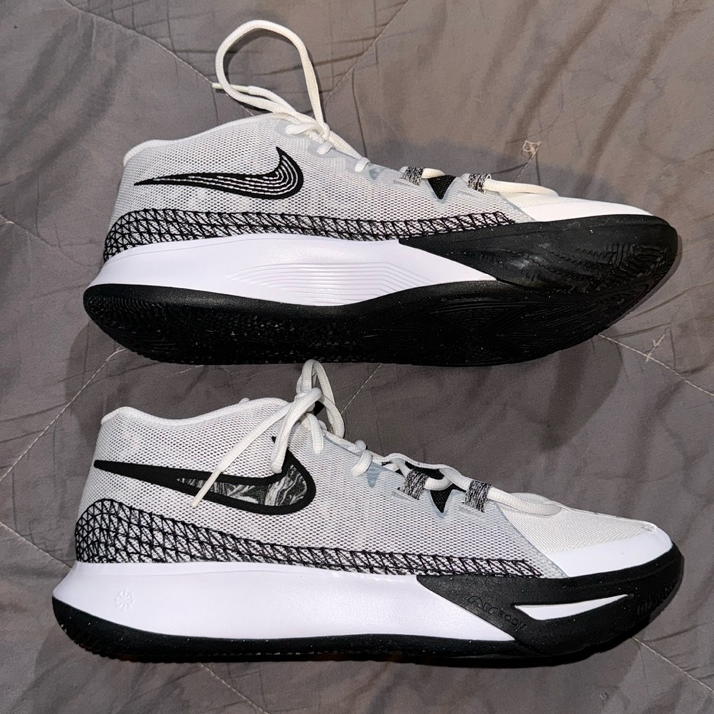 Kyrie Flytrap 6 - image 1